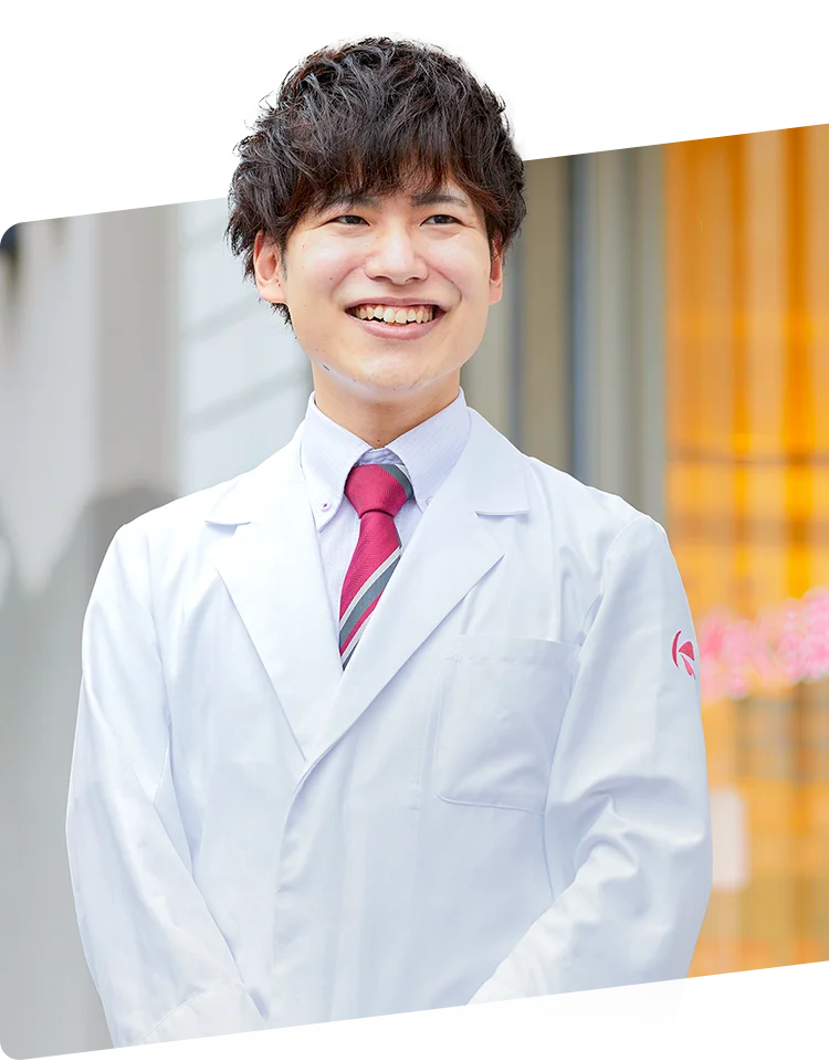 女性薬剤師の写真