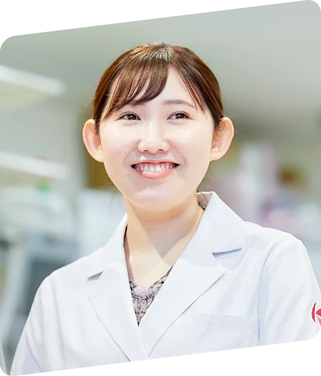 女性薬剤師の写真