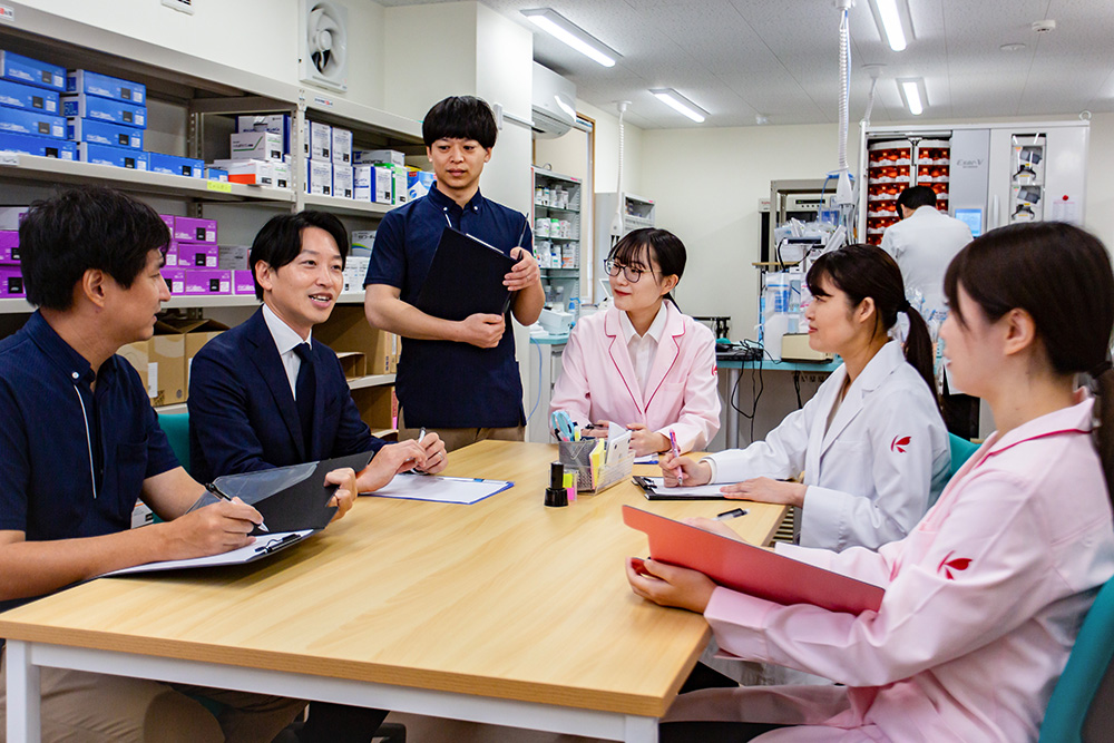 医師や看護師、ケアマネジャーなどの多職種とも連携
